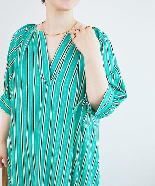le.coeur blanc（ルクールブラン）の「ストライプVネックワンピース（ワンピース・レディース・グリーン系その他/ホワイト系その他2・38）」の11枚目の写真