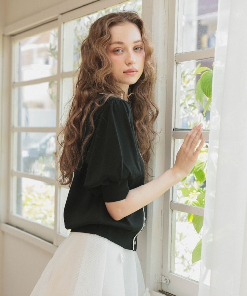 DONOBAN(ドノバン)の「スカラップポロカーディガン(カーディガン/ボレロ・レディース・ブラック/ホワイト・ONE)」の9枚目の写真