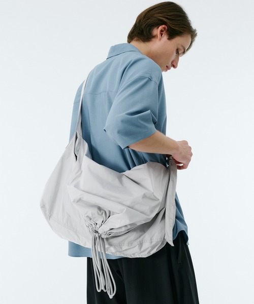 PUBLIC TOKYOドローストリングショルダーバッグ PUBLIC TOKYO（パブリックトウキョウ） ショルダーバッグ ドロー