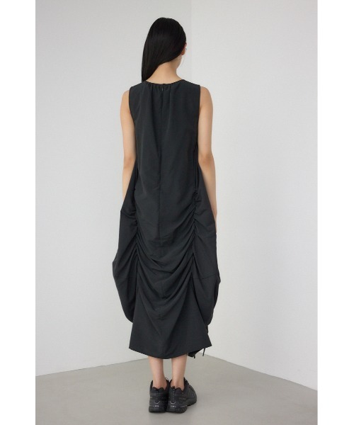 PLUS(プラス)の「【PLUS】ギャザーイレヘムワンピース(ワンピース・レディース・アイボリー/ブラック/ブルー・FREE)」の8枚目の写真