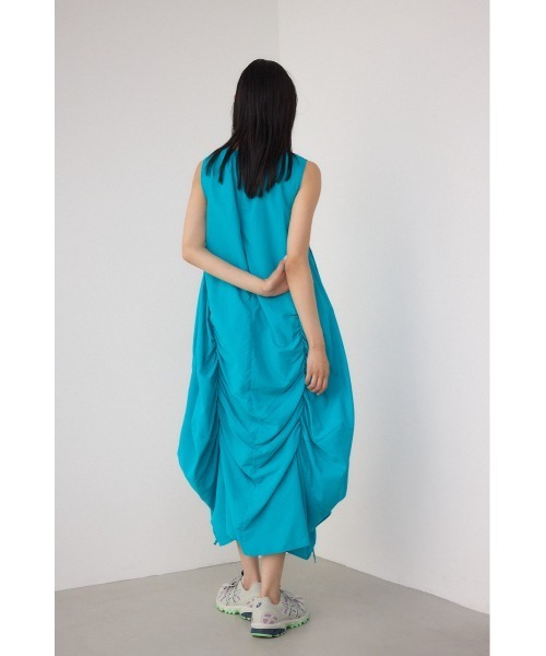 PLUS(プラス)の「【PLUS】ギャザーイレヘムワンピース(ワンピース・レディース・アイボリー/ブラック/ブルー・FREE)」の17枚目の写真