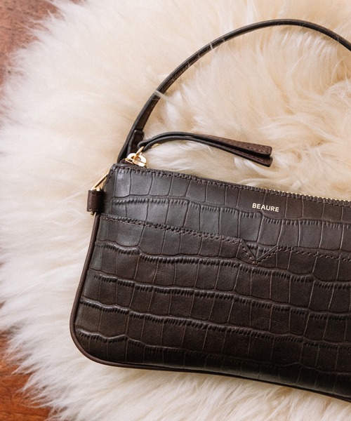 Beau're（ヴュレ）の「BEAURE Leather Mini Strap Bag（クラッチバッグ・レディース・パイソン/ブラウン/ブラック・FREE）」の9枚目の写真