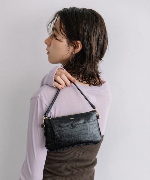 Beau're（ヴュレ）の「BEAURE Leather Mini Strap Bag（クラッチバッグ・レディース・パイソン/ブラウン/ブラック・FREE）」の12枚目の写真