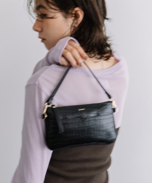 Beau're（ヴュレ）の「BEAURE Leather Mini Strap Bag（クラッチバッグ・レディース・パイソン/ブラウン/ブラック・FREE）」の13枚目の写真