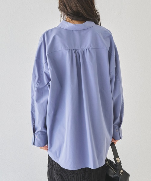 LAVEANGE（ラビアンジェ）の「【好機能シリーズ】抗菌/防臭/防シワ | ウエストタックシャツ（シャツ/ブラウス・レディース・ブラック/ブルー/オフホワイト・4L/3L/LL/M/5L）」の7枚目の写真