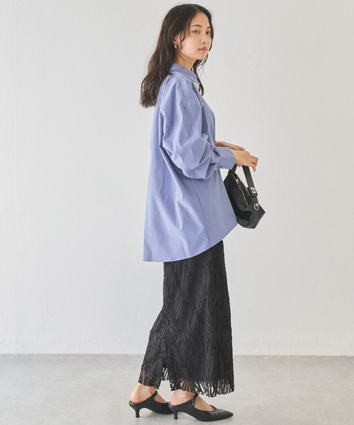 LAVEANGE（ラビアンジェ）の「【好機能シリーズ】抗菌/防臭/防シワ | ウエストタックシャツ（シャツ/ブラウス・レディース・ブラック/ブルー/オフホワイト・4L/3L/LL/M/5L）」の11枚目の写真