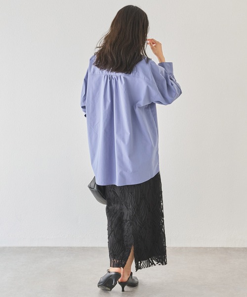 LAVEANGE（ラビアンジェ）の「【好機能シリーズ】抗菌/防臭/防シワ | ウエストタックシャツ（シャツ/ブラウス・レディース・ブラック/ブルー/オフホワイト・4L/3L/LL/M/5L）」の12枚目の写真