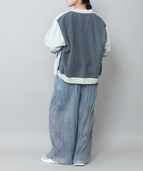 Munich（ミューニック）の「ナイロンタフタ×フリースリバーシブルブルゾン（ブルゾン・レディース・アイボリー/ブラック/イエロー・FREE）」の4枚目の写真