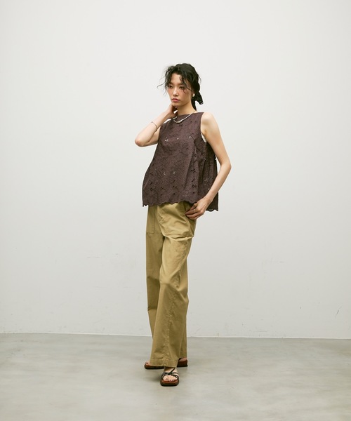 Lutim by u（ルチバイユー）の「Embroidery sleeveless blouse / エンブロイダリーノースリーブブラウス（シャツ/ブラウス・レディース・グリーン/ブラウン/ナチュラル・FREE）」の8枚目の写真