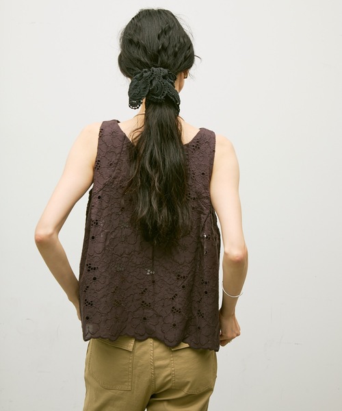 Lutim by u（ルチバイユー）の「Embroidery sleeveless blouse / エンブロイダリーノースリーブブラウス（シャツ/ブラウス・レディース・グリーン/ブラウン/ナチュラル・FREE）」の11枚目の写真