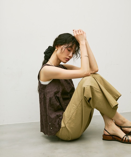 Lutim by u（ルチバイユー）の「Embroidery sleeveless blouse / エンブロイダリーノースリーブブラウス（シャツ/ブラウス・レディース・グリーン/ブラウン/ナチュラル・FREE）」の14枚目の写真