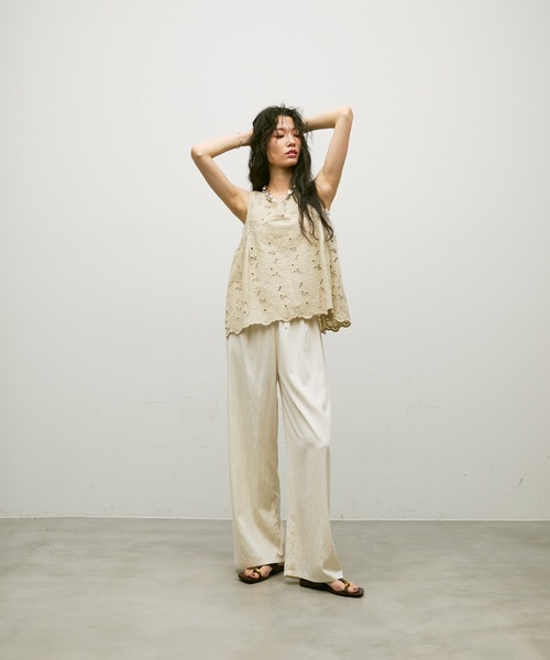 Lutim by u（ルチバイユー）の「Embroidery sleeveless blouse / エンブロイダリーノースリーブブラウス（シャツ/ブラウス・レディース・グリーン/ブラウン/ナチュラル・FREE）」の17枚目の写真