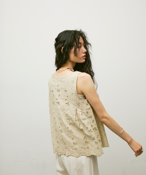 Lutim by u（ルチバイユー）の「Embroidery sleeveless blouse / エンブロイダリーノースリーブブラウス（シャツ/ブラウス・レディース・グリーン/ブラウン/ナチュラル・FREE）」の20枚目の写真