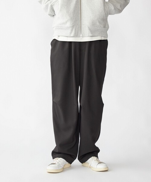 Fantastic Days（ファンタスティックデイズ）の「【SHIPS別注】FANTASTICDAYS: タック ワイド イージー パンツ（その他パンツ・メンズ・ダークグレー/ブラック/ブラウン系・SMALL/MEDIUM/LARGE）」の2枚目の写真