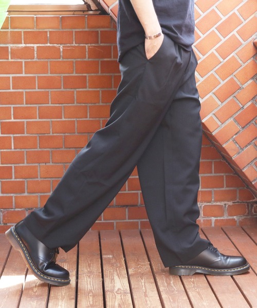 8(eight)(エイト)の「ツータックワイドクロップドスラックス(スラックス・メンズ・ブラック/ネイビー・マルチサイズ)」の4枚目の写真