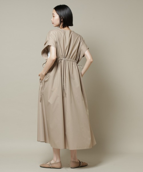 NANO universe（ナノユニバース）の「ドロストギャザードルマンワンピース（ワンピース・レディース・ブラック/ベージュ/ブルー・FREE）」の9枚目の写真