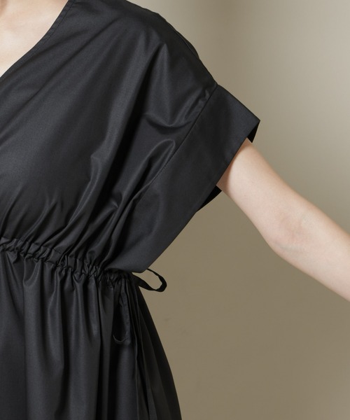 NANO universe（ナノユニバース）の「ドロストギャザードルマンワンピース（ワンピース・レディース・ブラック/ベージュ/ブルー・FREE）」の13枚目の写真