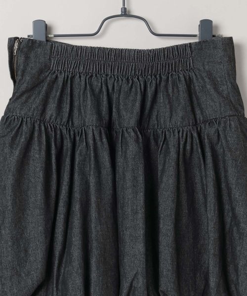 JEANASIS（ジーナシス）の「バルーンデニムミニスカート/572885（デニムスカート・レディース・ブルー/ブラック・FREE）」の9枚目の写真