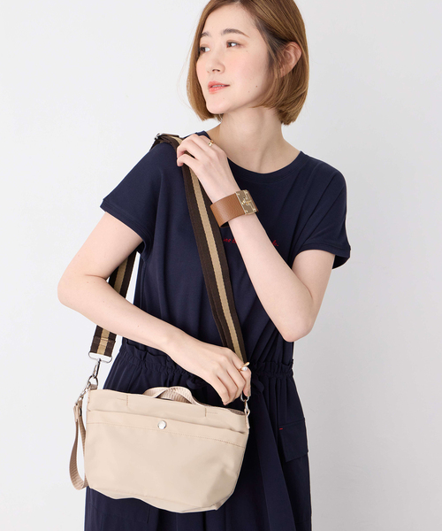 Petit Honfleur（プチオンフルール）の「バイカラーショルダーバッグ（トートバッグ・レディース・ブルー/ブラック/ベージュ・フリー）」の3枚目の写真