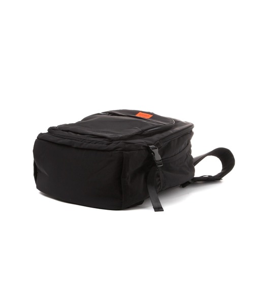 UNIVERSAL OVERALL（ユニバーサルオーバーオール）の「【UNIVERSAL OVERALL(ユニバーサル オーバーオール)】別注ストレージバックパック（バックパック/リュック・メンズ・ブラック・FREE）」の4枚目の写真