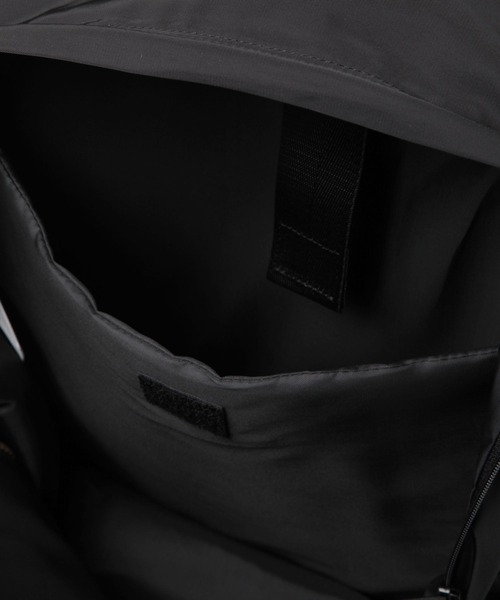 UNIVERSAL OVERALL（ユニバーサルオーバーオール）の「【UNIVERSAL OVERALL(ユニバーサル オーバーオール)】別注ストレージバックパック（バックパック/リュック・メンズ・ブラック・FREE）」の17枚目の写真