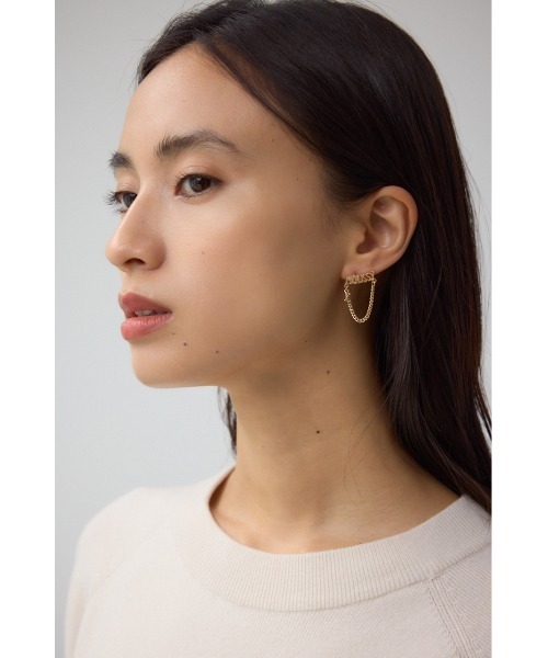 AZUL by moussy(アズールバイマウジー)の「ロゴチェーンピアス(ピアス(両耳用)・レディース・シルバー/ゴールド系その他・FREE)」の9枚目の写真