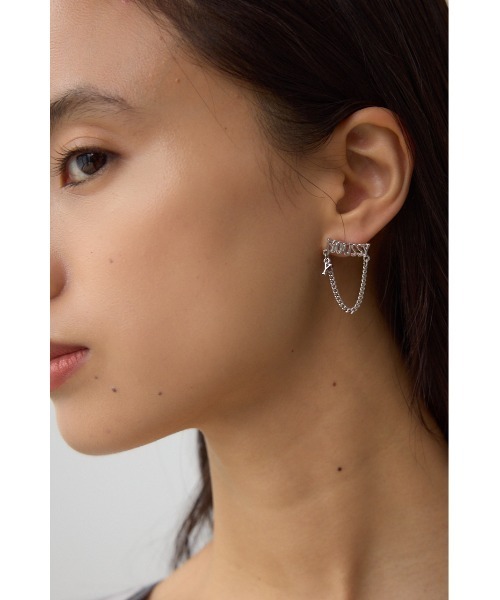 AZUL by moussy(アズールバイマウジー)の「ロゴチェーンピアス(ピアス(両耳用)・レディース・シルバー/ゴールド系その他・FREE)」の3枚目の写真