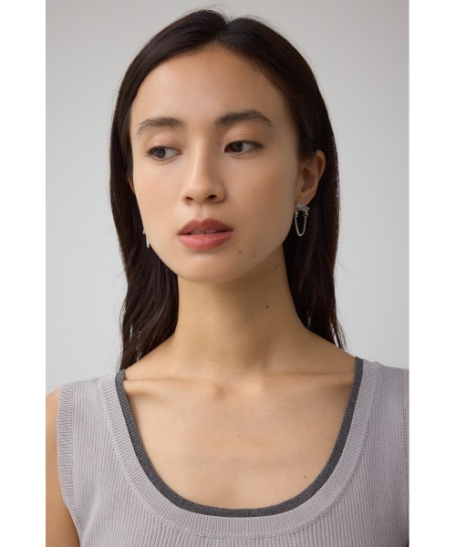 AZUL by moussy(アズールバイマウジー)の「ロゴチェーンピアス(ピアス(両耳用)・レディース・シルバー/ゴールド系その他・FREE)」の4枚目の写真