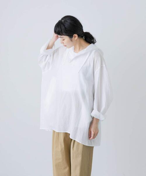 かぐれ（カグレ）の「シアーフーディチュニック（シャツ/ブラウス・レディース・オフホワイト/ネイビー・FREE）」の3枚目の写真