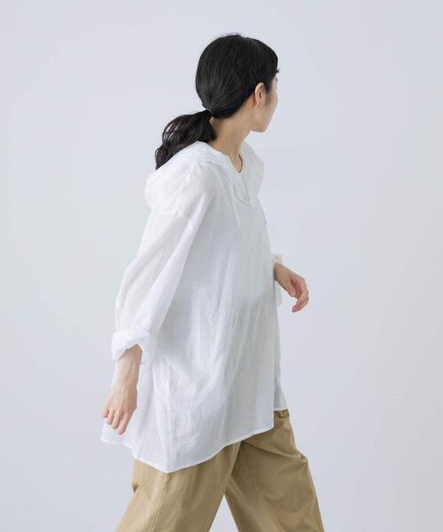 かぐれ（カグレ）の「シアーフーディチュニック（シャツ/ブラウス・レディース・オフホワイト/ネイビー・FREE）」の4枚目の写真