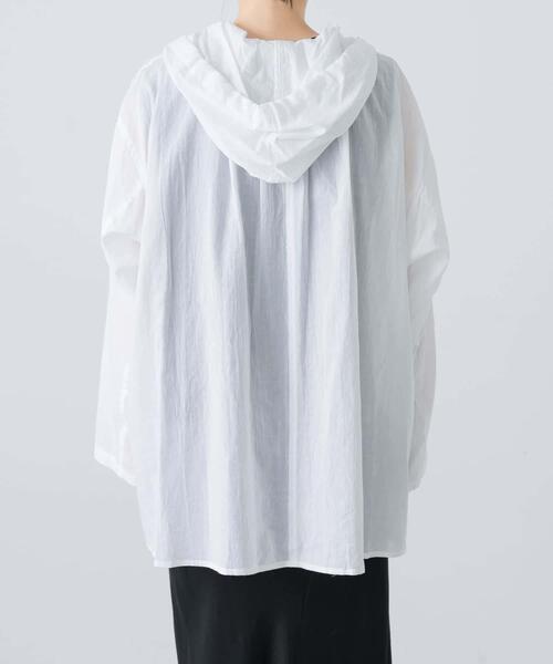 かぐれ（カグレ）の「シアーフーディチュニック（シャツ/ブラウス・レディース・オフホワイト/ネイビー・FREE）」の12枚目の写真