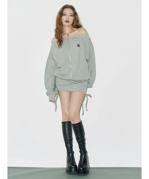 EVRIS(エヴリス)の「ロングチャンキーヒールブーツ(ブーツ・レディース・ベージュ/ブラック・SMALL/MEDIUM/LARGE)」の17枚目の写真