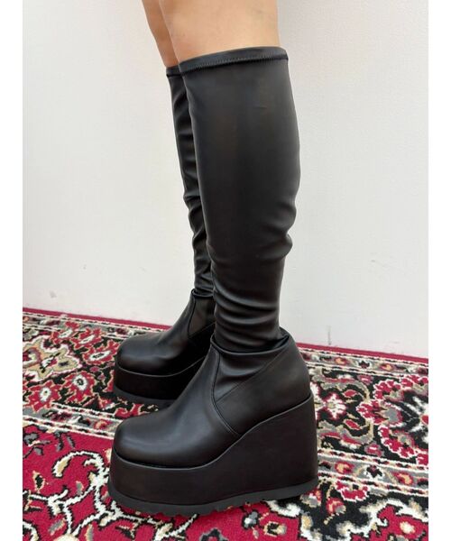 EVRIS(エヴリス)の「ロングチャンキーヒールブーツ(ブーツ・レディース・ベージュ/ブラック・SMALL/MEDIUM/LARGE)」の8枚目の写真