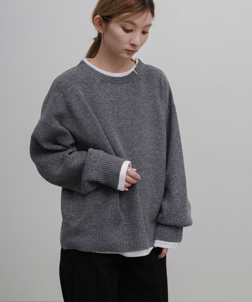 select MOCA(セレクトモカ)の「レイヤードライククルーネックニット(ニット/セーター・レディース・チャコールグレー/ブラウン/アイボリー・FREE)」の17枚目の写真
