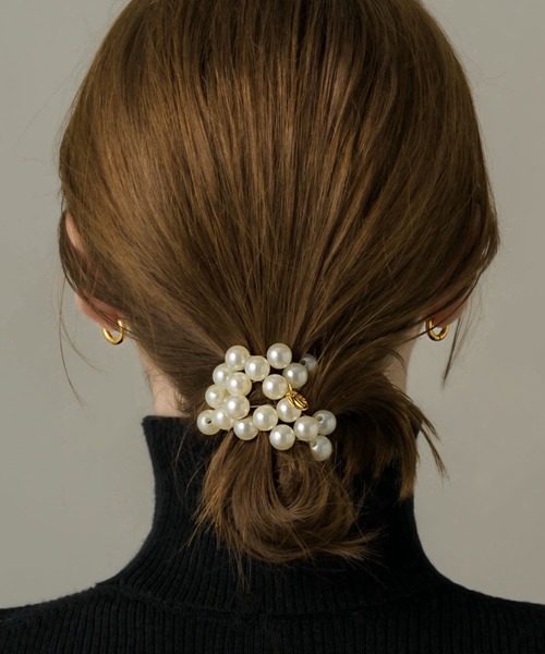 muku（ムク）の「BRACELET・HAIR TIE/PEARL（ブレスレット・レディース・ホワイト/グレー・FREE）」の4枚目の写真