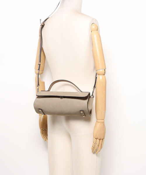 LORISTELLA（ロリステッラ）の「【LORISTELLA】レザーコンビワイドフラップバッグ(Q56471)（ハンドバッグ・レディース・グレー系その他・ALL）」の5枚目の写真