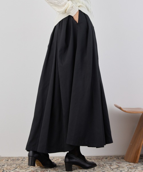 Libra Cue（リブラ キュー）の「マルチタックロングスカート（スカート・レディース・ブラック/ベージュ・FREE）」の11枚目の写真