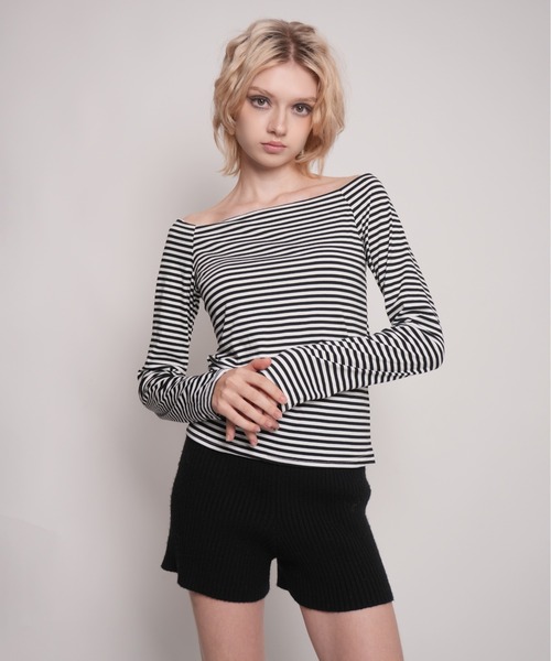 IMARI(イマリ)の「【 IMARI / イマリ 】 オフショルダー ボーダー ロンT(Tシャツ/カットソー・レディース・ブラック・FREE)」の2枚目の写真