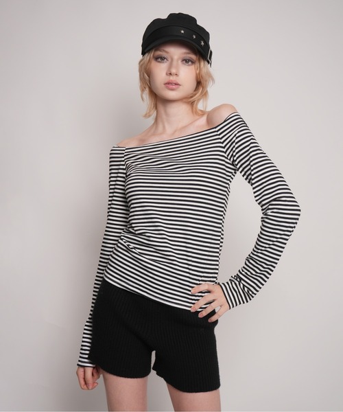 IMARI(イマリ)の「【 IMARI / イマリ 】 オフショルダー ボーダー ロンT(Tシャツ/カットソー・レディース・ブラック・FREE)」の4枚目の写真