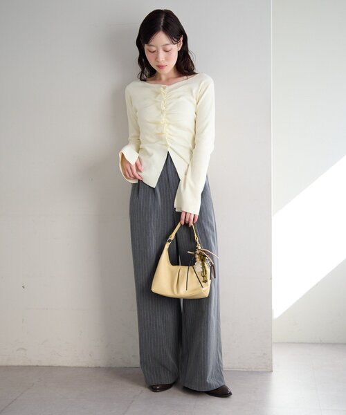 Kastane(カスタネ)の「【新色追加/2サイズ展開/低身長サイズ/無地&ストライプ】ピンストライプスラックス(スラックス・レディース・ネイビー/グレー/グレー系その他/ブラウン/ブルー系その他/ブラック系その他/ブラック・1/0)」の15枚目の写真