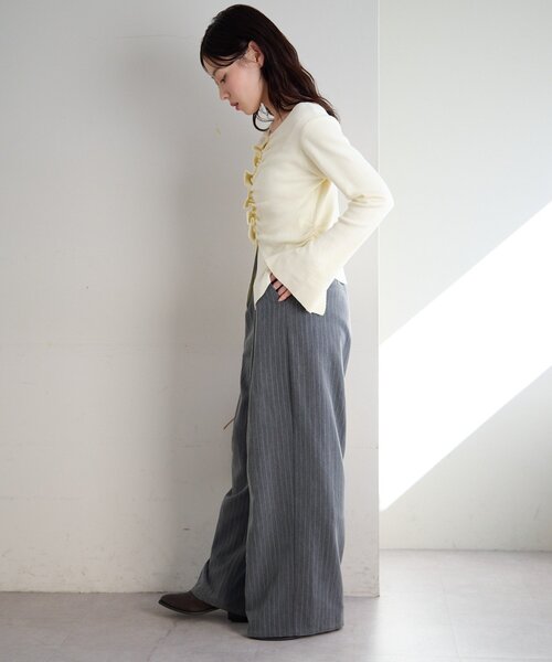 Kastane(カスタネ)の「【新色追加/2サイズ展開/低身長サイズ/無地&ストライプ】ピンストライプスラックス(スラックス・レディース・ネイビー/グレー/グレー系その他/ブラウン/ブルー系その他/ブラック系その他/ブラック・1/0)」の16枚目の写真