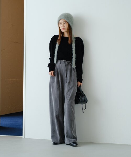 Kastane(カスタネ)の「【新色追加/2サイズ展開/低身長サイズ/無地&ストライプ】ピンストライプスラックス(スラックス・レディース・ネイビー/グレー/グレー系その他/ブラウン/ブルー系その他/ブラック系その他/ブラック・1/0)」の17枚目の写真