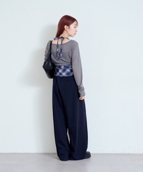 Kastane(カスタネ)の「【WEB限定/全人類パンツ/2サイズ展開/裏地無し】ピンストライプスラックス(スラックス・レディース・ネイビー/グレー/グレー系その他/ブラウン/ブルー系その他/ブラック系その他/ブラック/アイボリー/ブルー系その他2・1/0)」の10枚目の写真