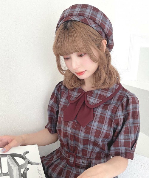 F i.n.t（フィント）の「別珍リボンベレー帽（ハンチング/ベレー帽・レディース・ブラック/ボルドー/ホワイト×ブラック・FREE）」の13枚目の写真