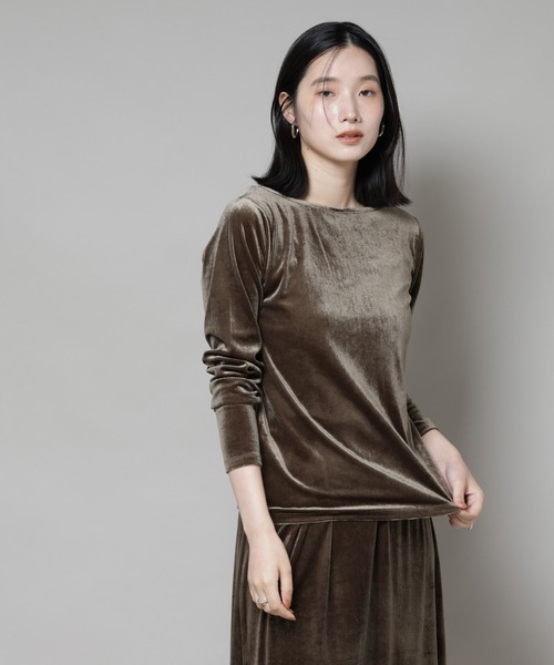 NANO universe(ナノユニバース)の「前後2wayベロアカットトップス(セットアップ可)(Tシャツ/カットソー・レディース・ブラック/レッド系その他/グリーン系その他4・FREE)」の3枚目の写真