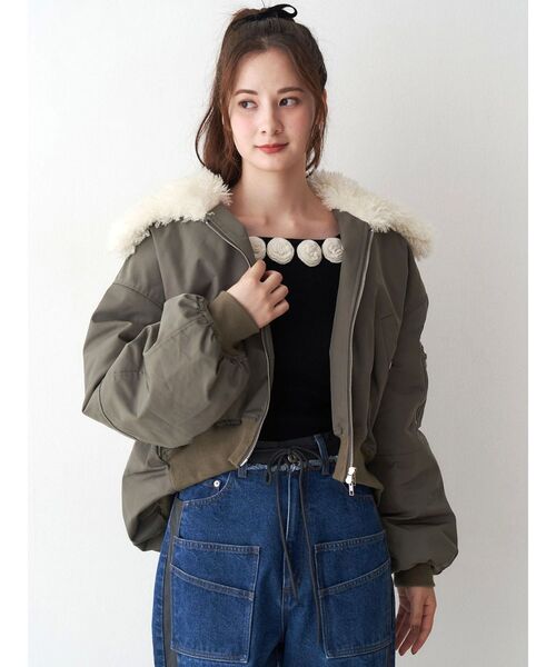 CALNAMUR（カルナムール）の「3Dローズチョーカー付きニット（ニット/セーター・レディース・レッド/グレー/ブラック・FREE）」の21枚目の写真