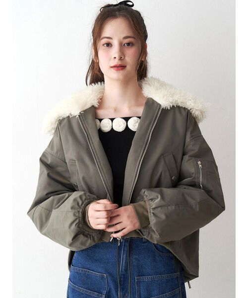 CALNAMUR（カルナムール）の「3Dローズチョーカー付きニット（ニット/セーター・レディース・レッド/グレー/ブラック・FREE）」の20枚目の写真