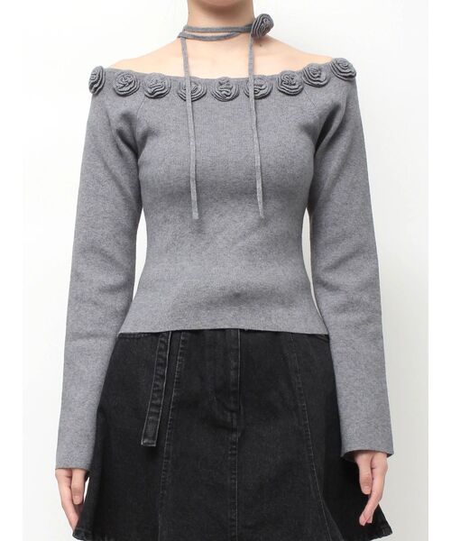 CALNAMUR（カルナムール）の「3Dローズチョーカー付きニット（ニット/セーター・レディース・レッド/グレー/ブラック・FREE）」の17枚目の写真