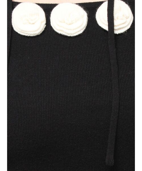 CALNAMUR（カルナムール）の「3Dローズチョーカー付きニット（ニット/セーター・レディース・レッド/グレー/ブラック・FREE）」の17枚目の写真