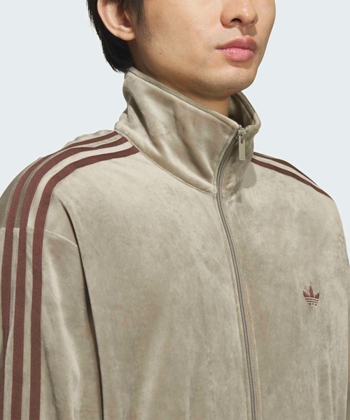 adidas（アディダス）の「FB TT ベロア / ファイヤーバード トラック